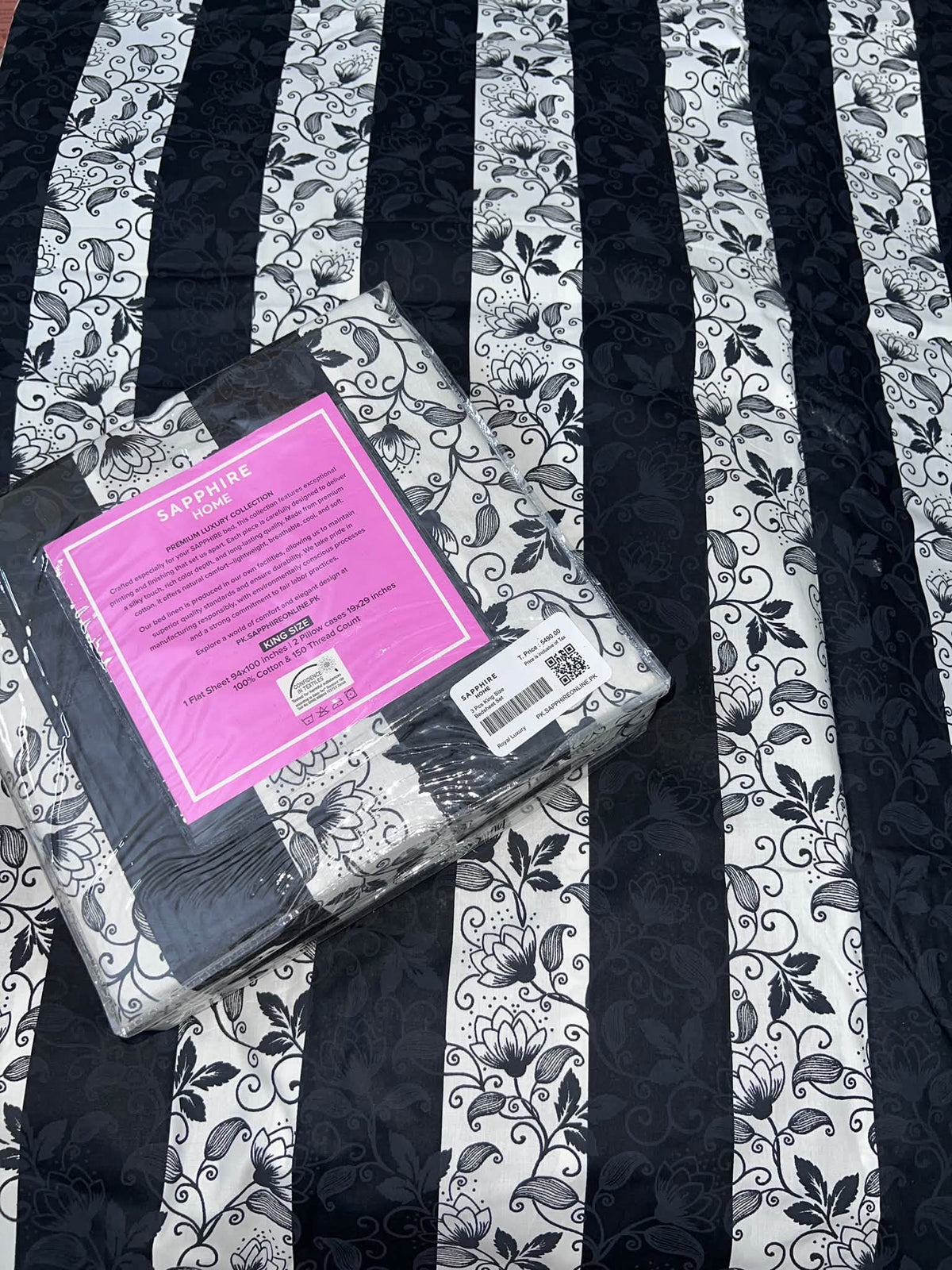 King Size Cotton Flat Bedsheet Set | Black Floral Lining Print | With 2 Stitched Pillow Covers