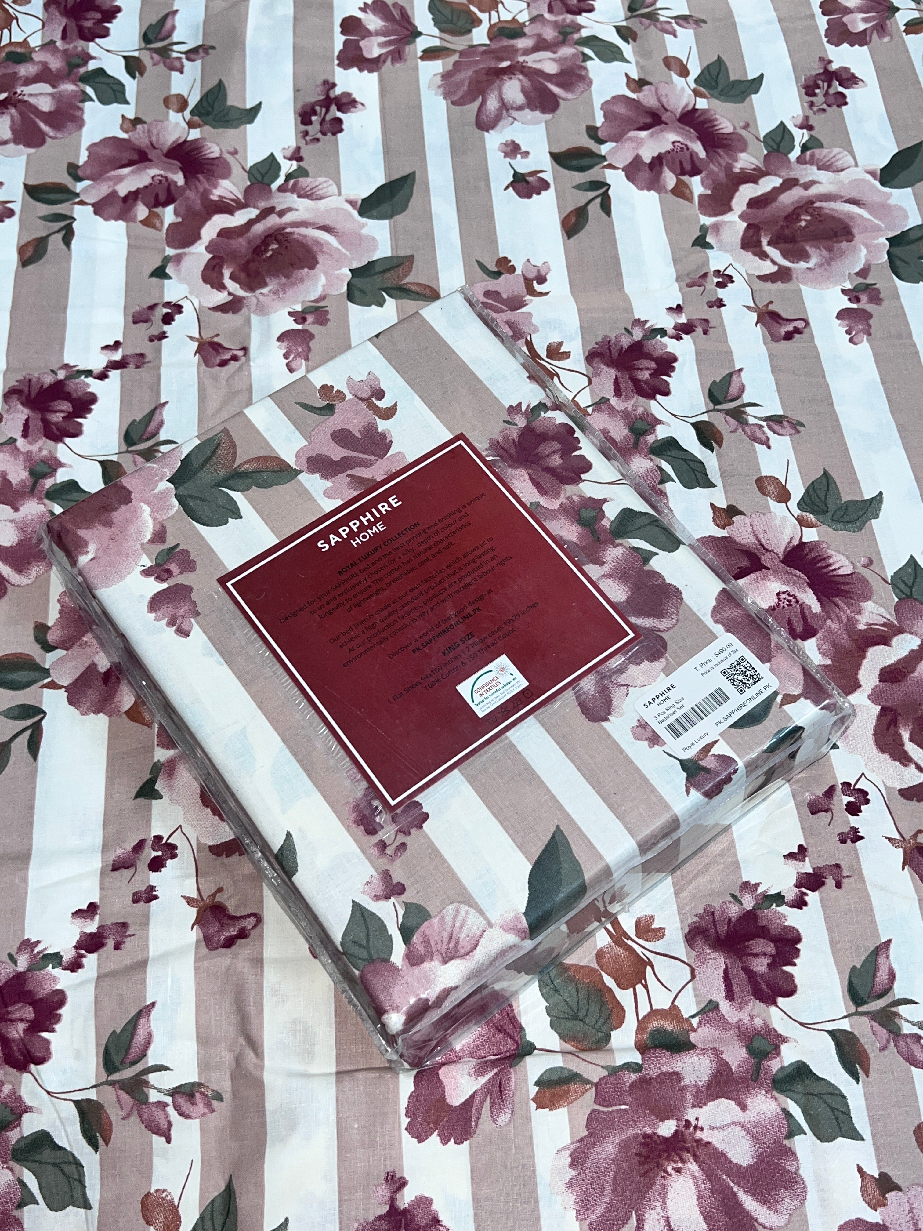 King Size Cotton Flat Bedsheet Set | White Floral Lining Print | With 2 Stitched Pillow Covers